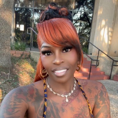 AakoshaBentley's profile picture