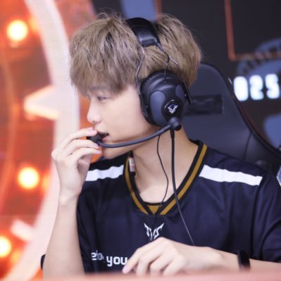 IdvLYan0320's profile picture