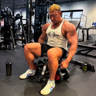 anamo__n's profile picture