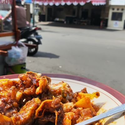 gusjunun's profile picture