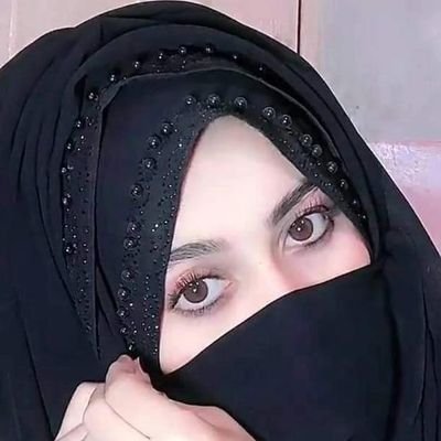 قمر's profile picture