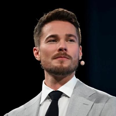 alexharmstrong's profile picture