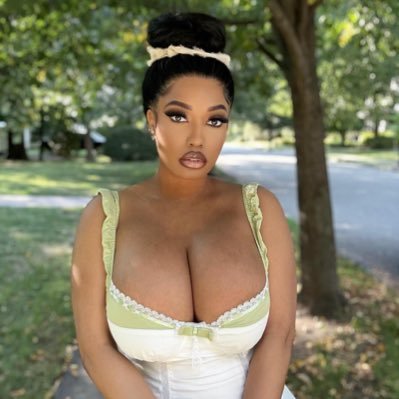Chawanda ℒove's profile picture