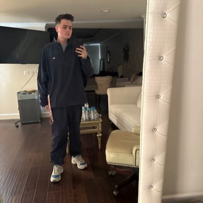 RossPicks's profile picture