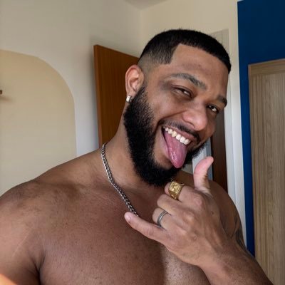 TOMAZ 👅's profile picture