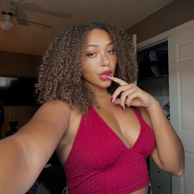 tlnaxoxo's profile picture