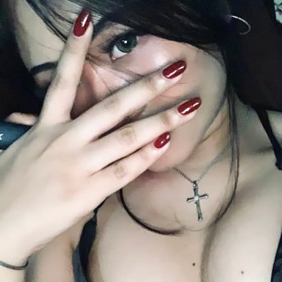 zee's profile picture
