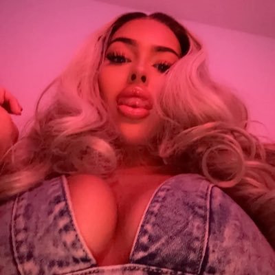 Mya 🌺's profile picture
