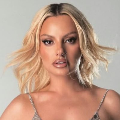 Alexandra Stan RO 🌈's profile picture