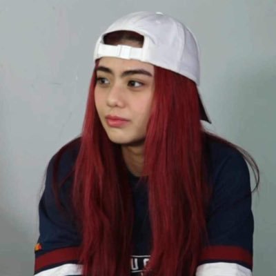 shesintomikha's profile picture