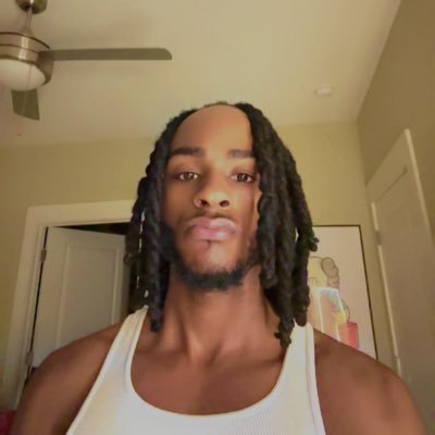 EE-JAY✰'s profile picture