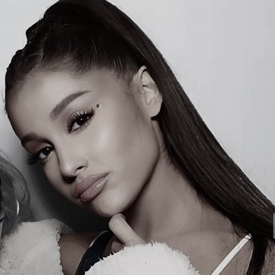 𝐥𝐲𝐝𝐢𝐚☆'s profile picture