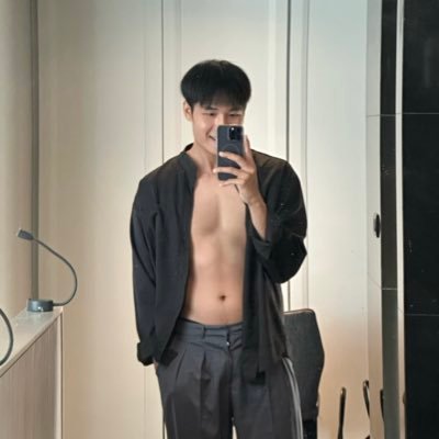 natthabon's profile picture