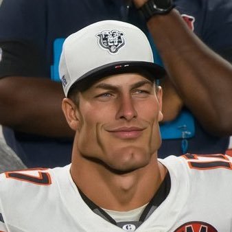 Jake Knows Ball 🐻⬇️'s profile picture