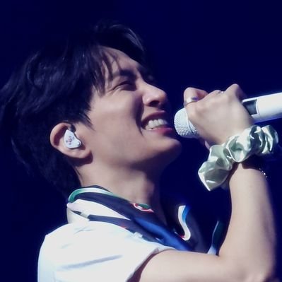 🌙🎹 Cause you're my moon 💛's profile picture