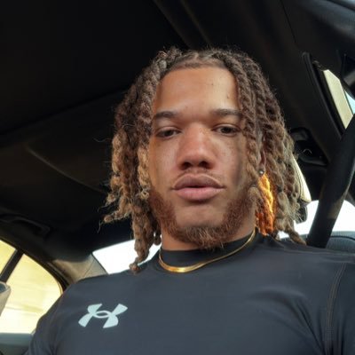 E ❄️'s profile picture