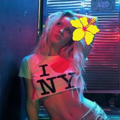 zarasromantics's profile picture