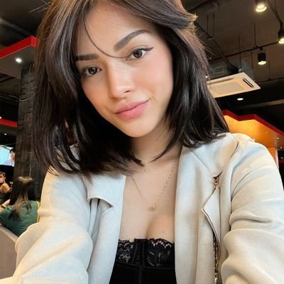 em's profile picture