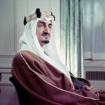 لـقـى's profile picture