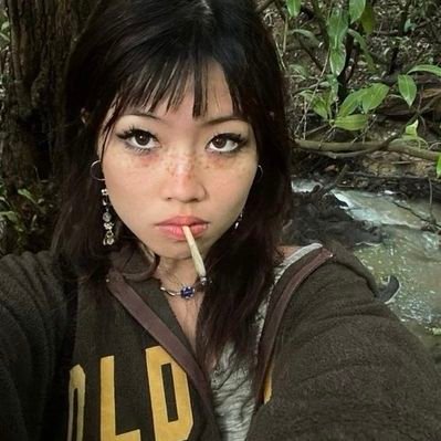 peachyastERIas's profile picture