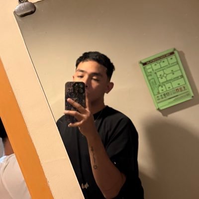 SAM 🌻's profile picture