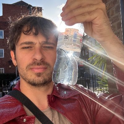 Flume's profile picture