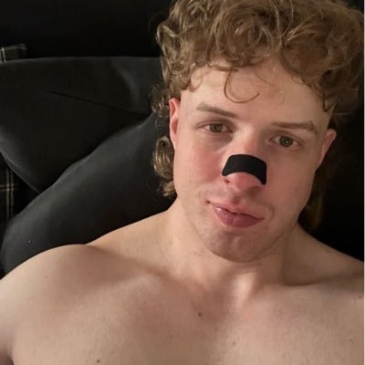 Dāni Leo - Buttery crispy ✨ flake 🥣's profile picture