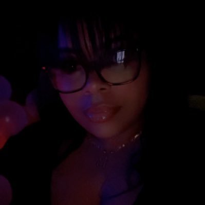 APairOfDEEZ's profile picture