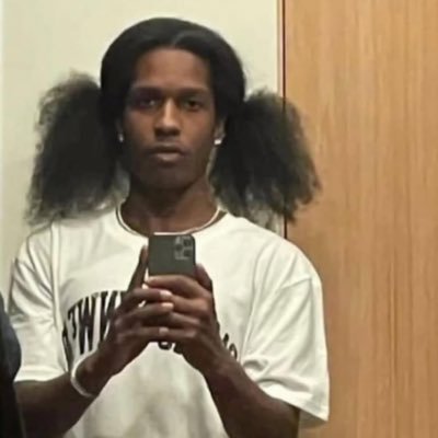 forward from Haiti's profile picture