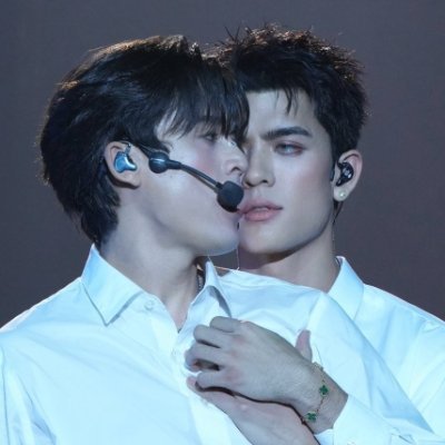 e ♡'s profile picture
