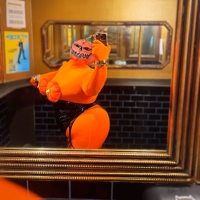 MzPeaches__'s profile picture
