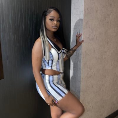 TheOfficialKhiya's profile picture