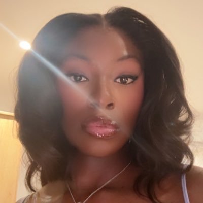 MonaQueen__'s profile picture