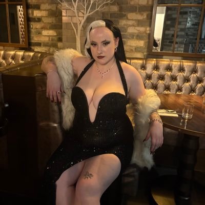 Madame Pixie Vanora - BIRMINGHAM DOMINATRIX's profile picture