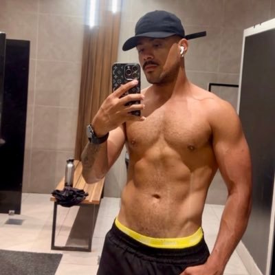 Patrick Santiago's profile picture