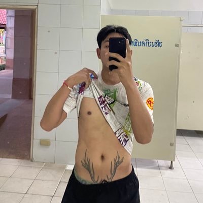 athipong255's profile picture