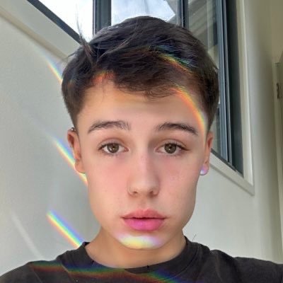 fahvdy's profile picture