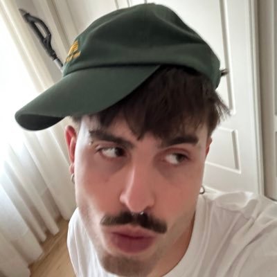 caniqueos's profile picture