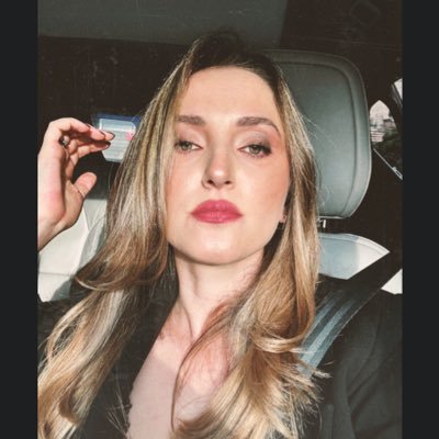 FeyzaOznur's profile picture