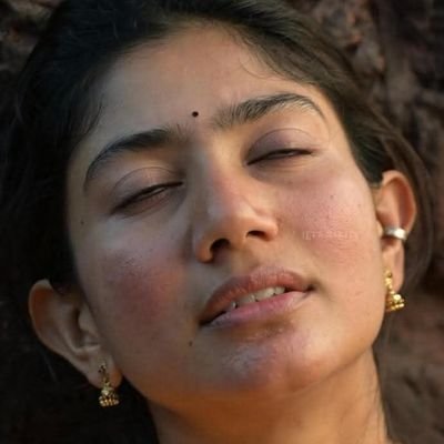 Nandhini__2000's profile picture