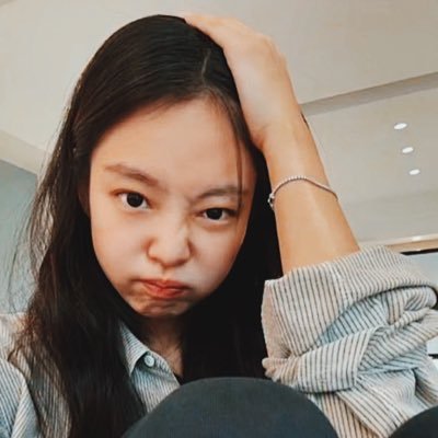 ellie 🐻🐤's profile picture