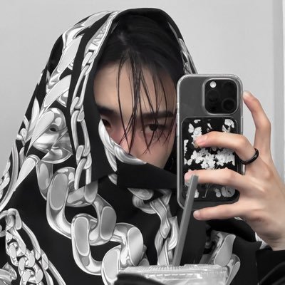 ★'s profile picture