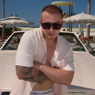 ArrDeeTweets's profile picture