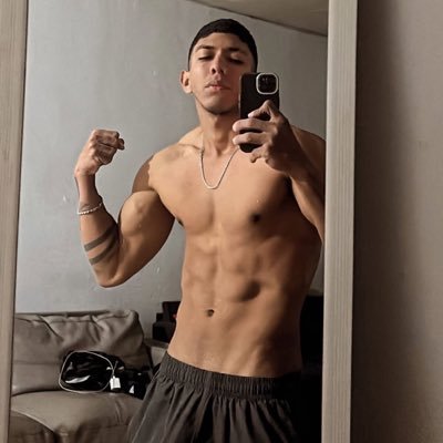 10Rogergonzalez's profile picture