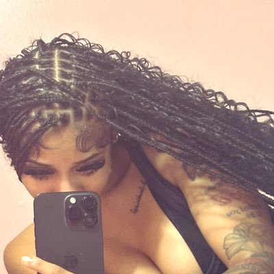 highoffluhjaae's profile picture