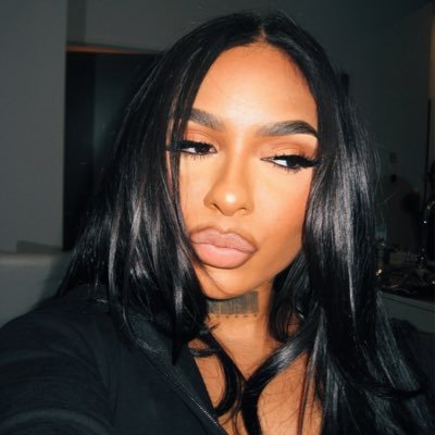 MOODYGIRLSKYE's profile picture