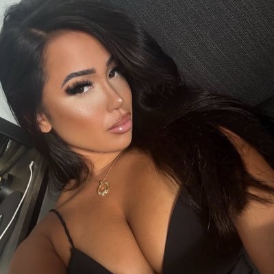 Zarah Staar ✨'s profile picture