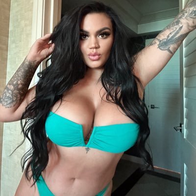 Em Marie's profile picture