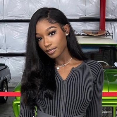 𝗔𝘆𝗻𝗶's profile picture