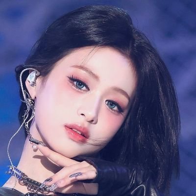 『K.HYEON.JUNG』🦋😈's profile picture
